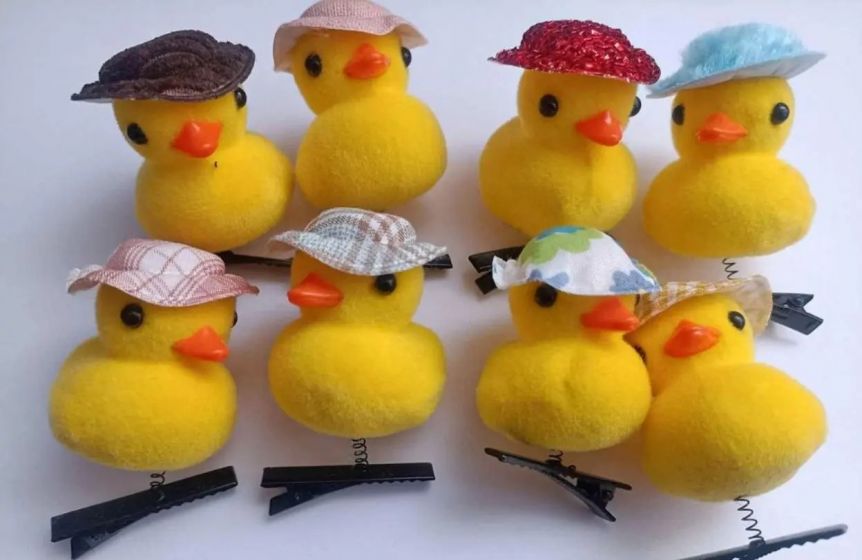 Dónde se consiguen los patitos Kwaii que se usan en la cabeza y cuánto cuestan