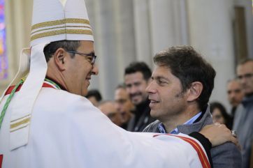 Junto a Kicillof, Mestre pidió “cultivar el diálogo para el crecimiento de la Patria”
