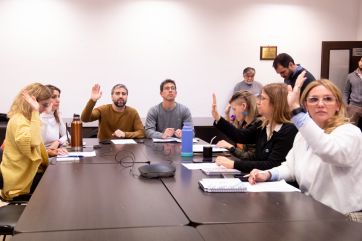 Los libertarios dialoguistas, doble llave para abrir el cofre de Axel Kicillof