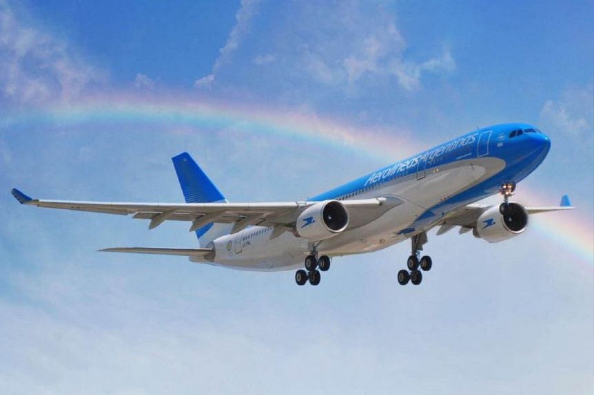 Dos aerolíneas ofrecen hasta 12 cuotas sin interés en vuelos por todo el país