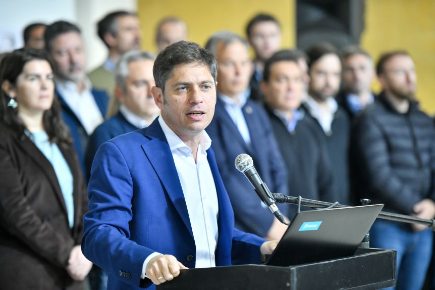 Kicillof redobla los ataques contra Milei: “Van seis meses de pandemia”