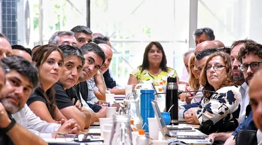 La prioridad es el pago de sueldos y los aumentos pierden terreno
