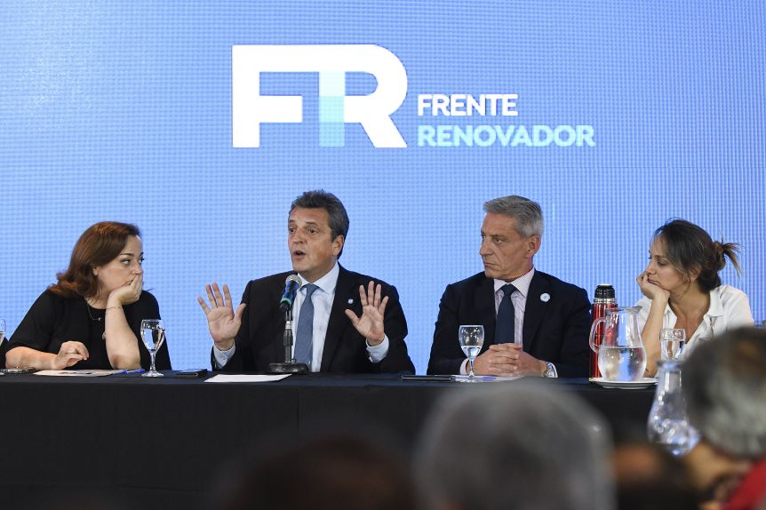 El massismo tomó partido y no reconoció el resultado electoral en Venezuela
