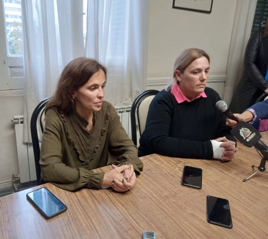 Escándalo en el HCD: suspendieron la sesión por agresiones de una edil a secretaria legislativa