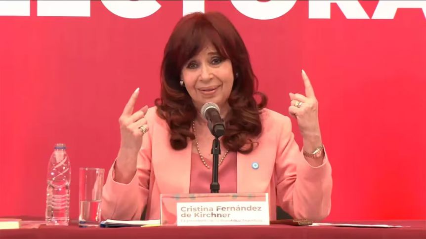 Cristina en México:“Pido, por el legado de Hugo Chávez, que se publiquen las actas electorales en Venezuela”