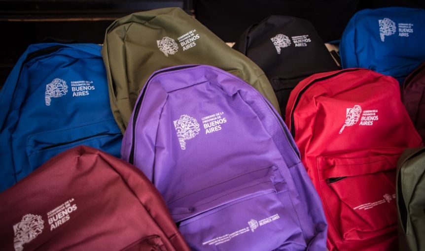 Merchandising para todos: la millonaria licitación que lanzó la Provincia