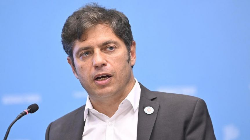 Kicillof cruzó a Milei y aseguró que “a pesar de la discriminación” cumplirá con los municipios