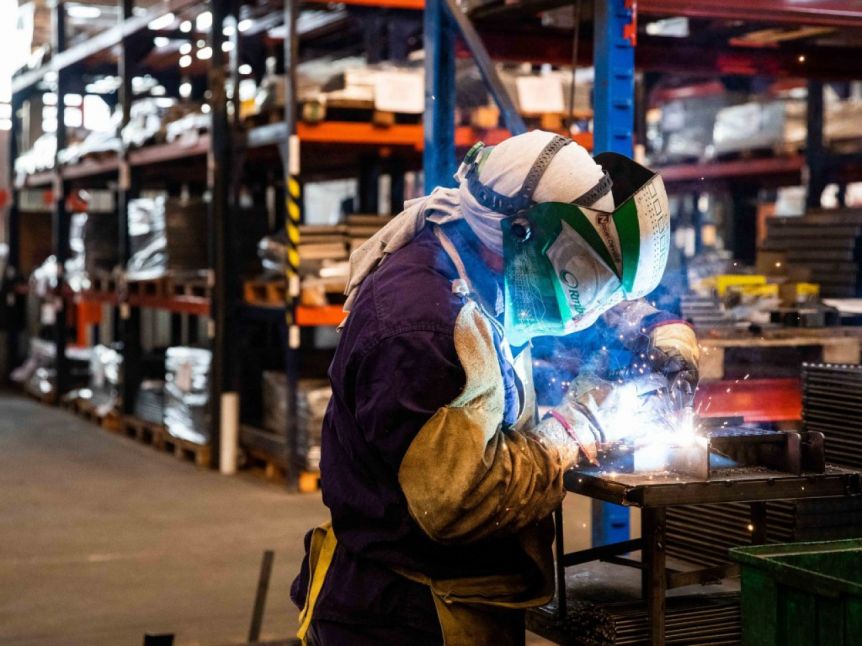 Caída libre: la actividad industrial cayó 6% en julio y continúa su retracción