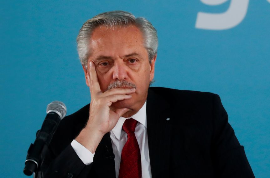 Revelaron que Alberto Fernández conoció a una peluquera por redes sociales y le asignó un puesto en una central nuclear