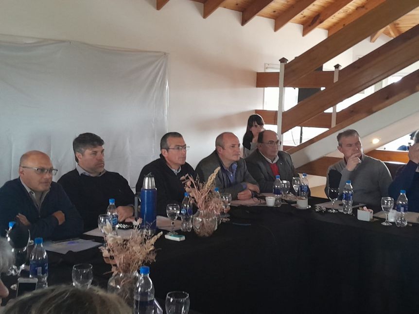 Intendentes radicales piden por el cupo femenino en la Corte Suprema