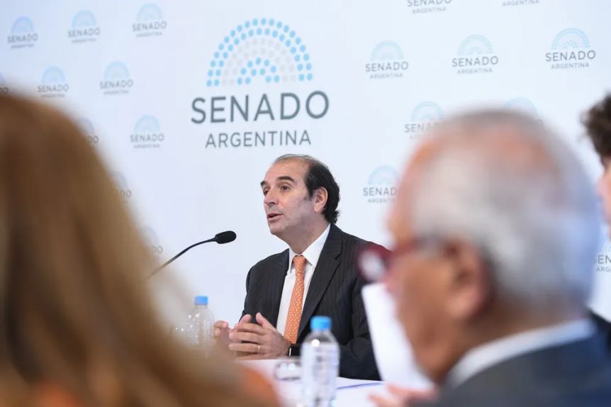 La insólita respuesta de García Mansilla que expone a Milei y Santiago Caputo