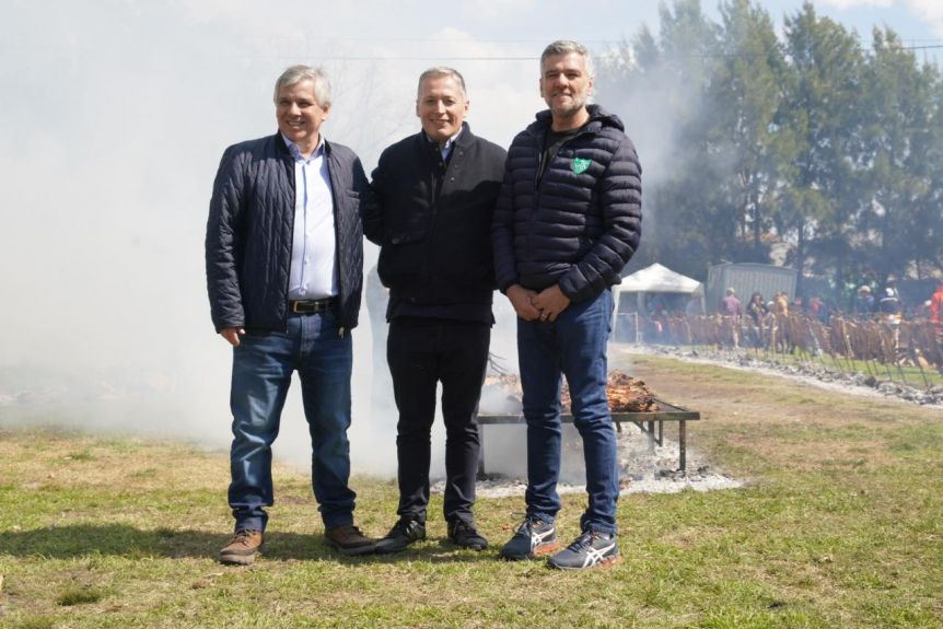 Gray dijo presente en la Fiesta del Asado Criollo y se reunió con sus pares