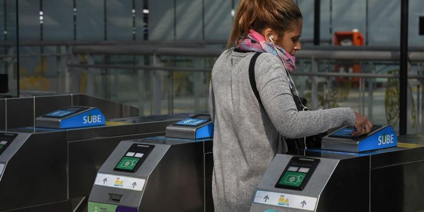 Aumento de transporte: cómo acceder al descuento del 55% en la tarjeta SUBE