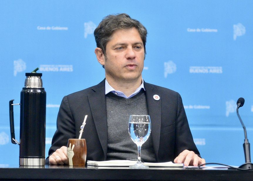 Axel Kicillof partió rumbo a México y refuerza lazos internacionales