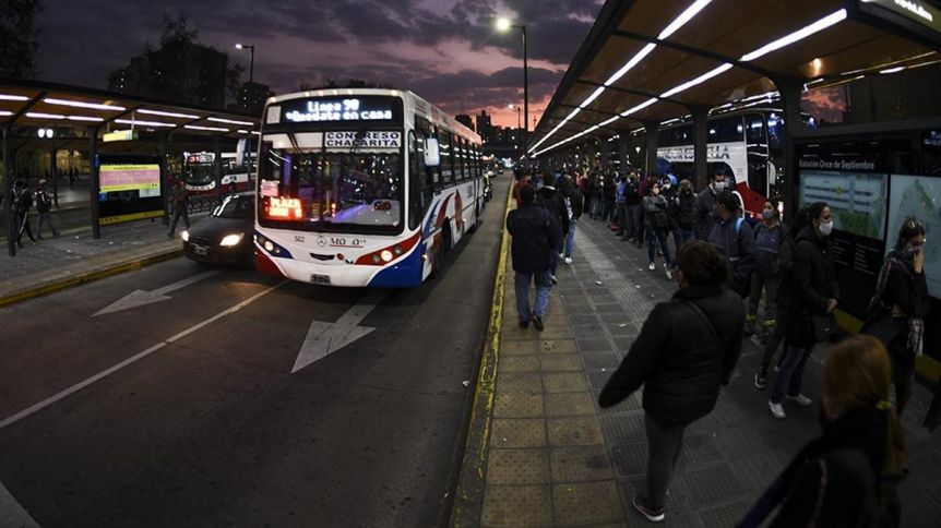Golpe a las empresas de transporte del AMBA, el Gobierno modificó el criterio para entregar subsidios