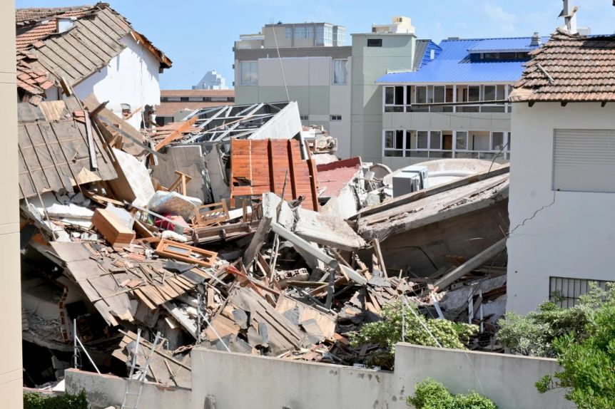 Derrumbe en Gesell: peritan los celulares incautados en la causa