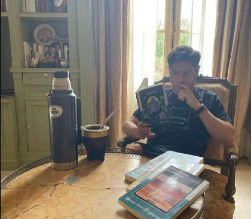 La polémica por los libros se trasladó a las redes y Villarruel cruzó a Kicillof