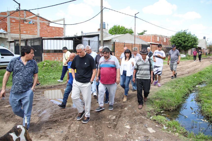 Ferraresi pisó suelo quilmeño y se activó la interna peronista con un fuerte descargo de Mayra