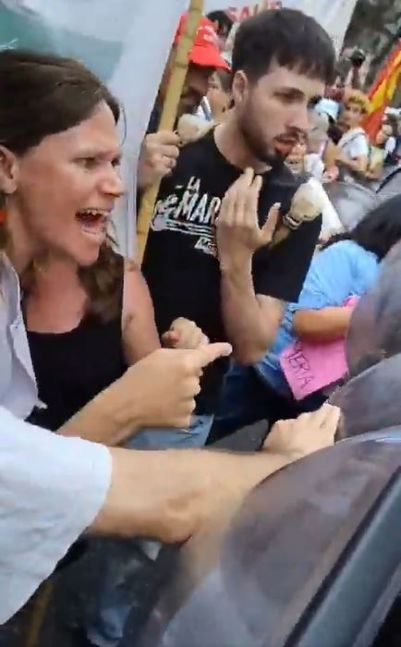 Agredieron a la diputada Laura Cano en una manifestación por el Día de la Enfermería