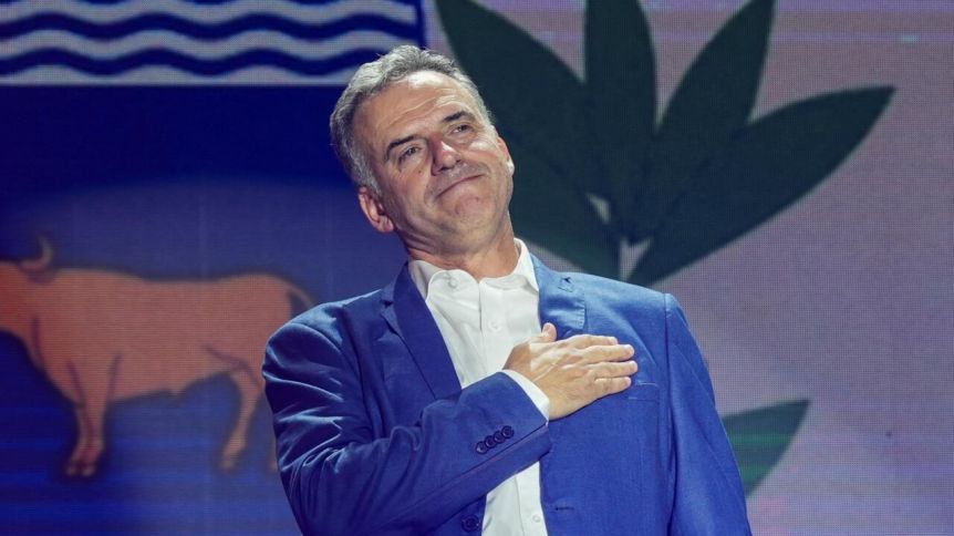 Quién es Yamandú Orsi, el nuevo presidente electo de Uruguay