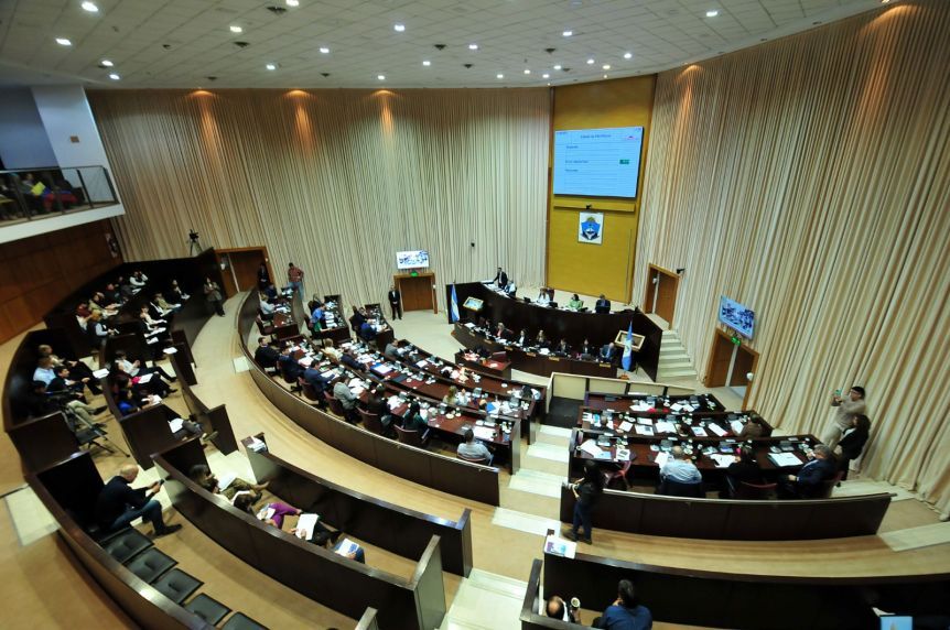 Día D en la Legislatura neuquina: buscan suspender a la Vice y ella habla de
