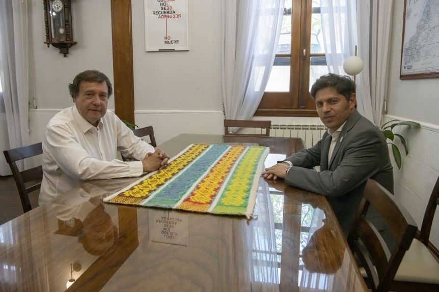 Tras la disputa por la planta de GNL, Kicillof tuvo su foto con Weretilneck