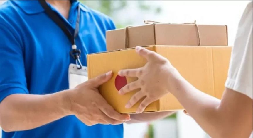 El Gobierno oficializó la ampliación del monto de envíos vía courier para compras en el exterior