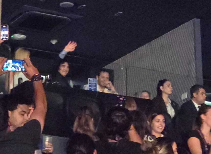 Javier Milei asistió al recital de Andrés Calamaro acompañado de Karina Milei y Yuyito González