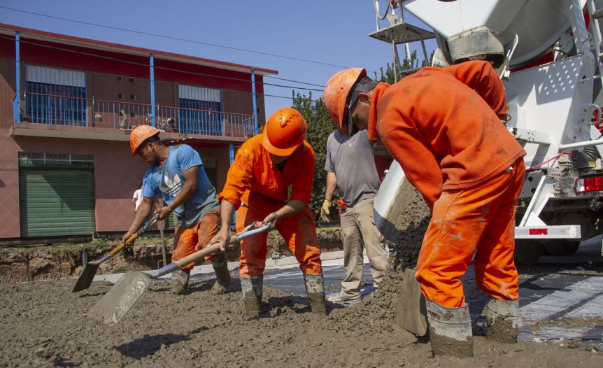 La construcción perdió 1 de cada 6 empleos registrados desde que asumió Javier Milei