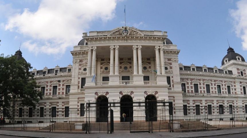 Respira Kicillof: el Banco Central autorizó a la Provincia a financiarse a mediano plazo
