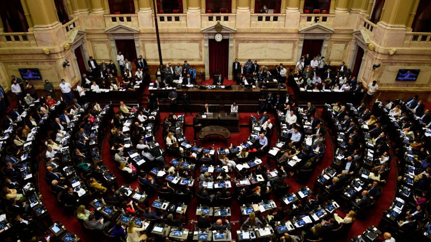 Diputados debate la prohibición de tratamientos hormonales en pacientes pediátricos
