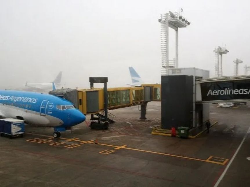 Por el temporal, decretaron alerta roja en Aeroparque y Ezeiza