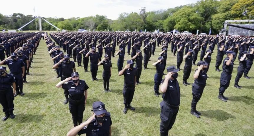 Kicillof anunció aumento salarial para la Policía y fuerzas de seguridad