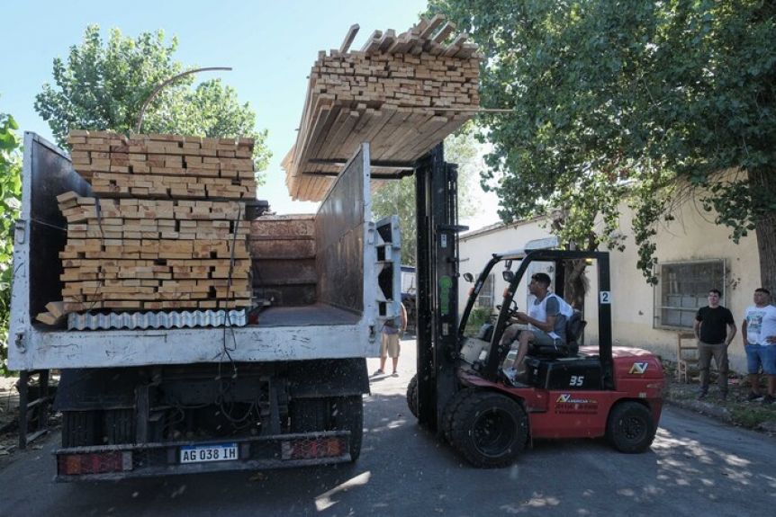 La Provincia asiste con alimentos y materiales a distritos afectados por la severa tormenta