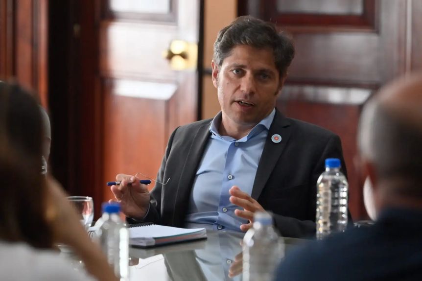 Con las PASO en veremos, Kicillof se reunió con ministros e intendentes de confianza