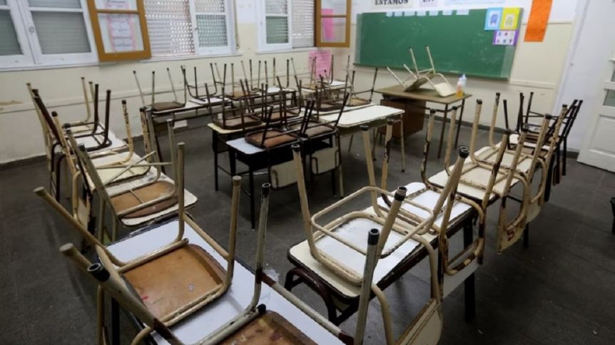 Los docentes rechazaron la propuesta salarial del gobierno y ratificaron el paro nacional