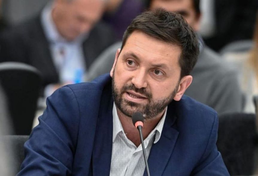 Manes no fue el único: Juliano dijo que Romo lo amenazó a la salida del Congreso
