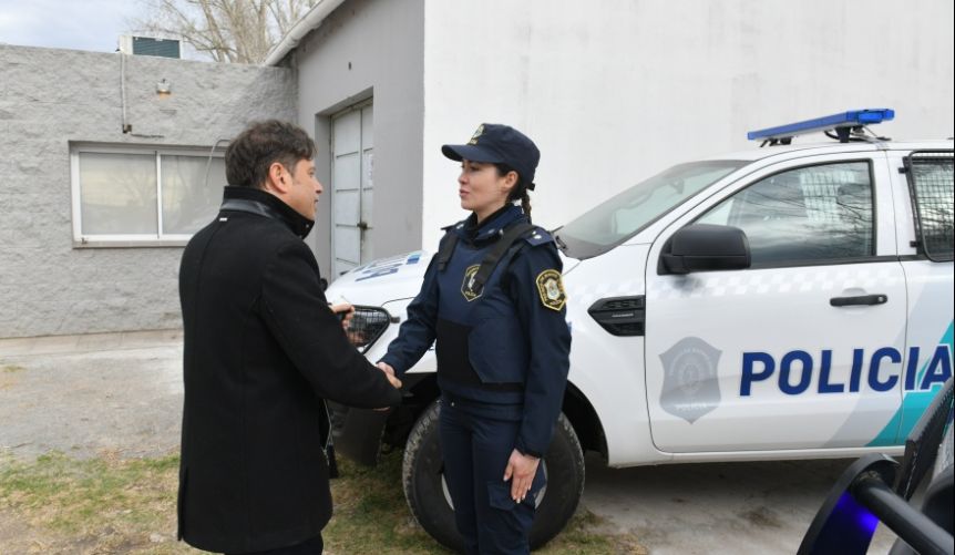 Denuncian penalmente a Kicillof por presunto fraude en la compra de patrulleros