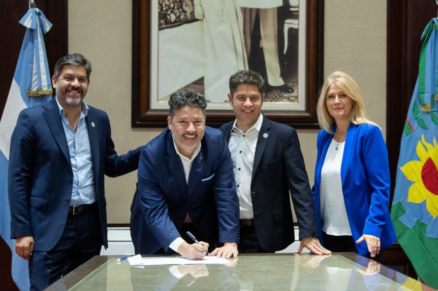 “A la falta de los fondos especiales se suma la caída de la recaudación”