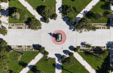 Junto a Alak, la Provincia inauguró las obras de reconstrucción de la Plaza San Martín