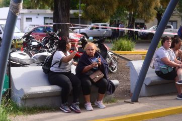 Tiros y piedrazos por choque de barras en un hospital de La Plata 