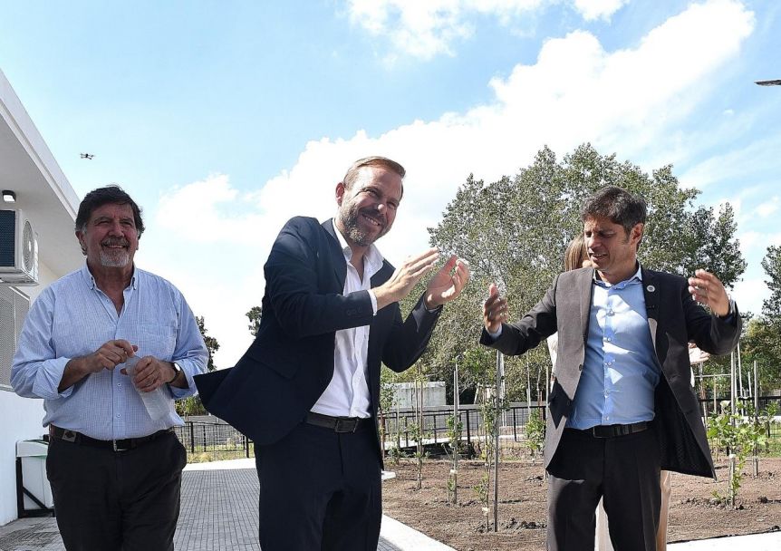 Kicillof inauguró una escuela en Ezeiza junto a Gastón Granados