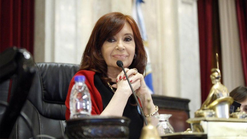Cristina reunió a intendentes propios y les pidió trabajar por la unidad
