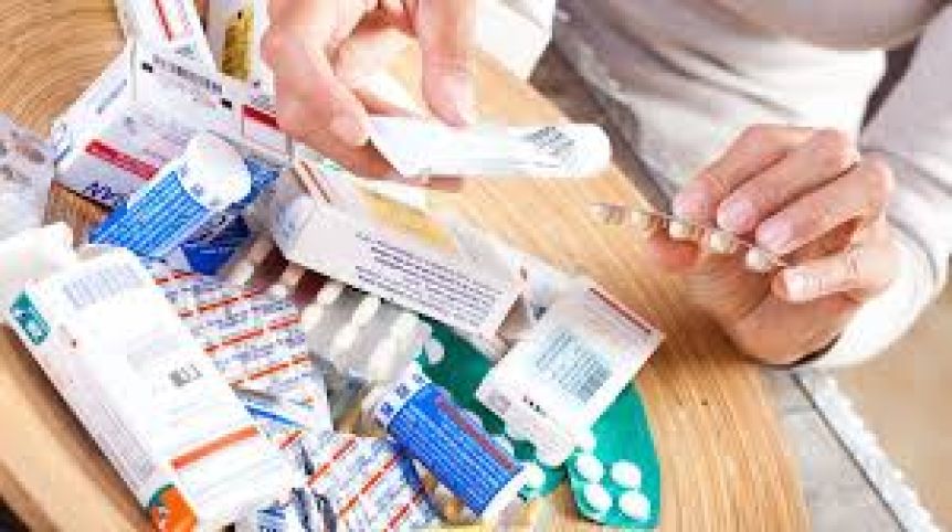 Abad impulsa un proyecto para el tratamiento responsable de medicamentos vencidos