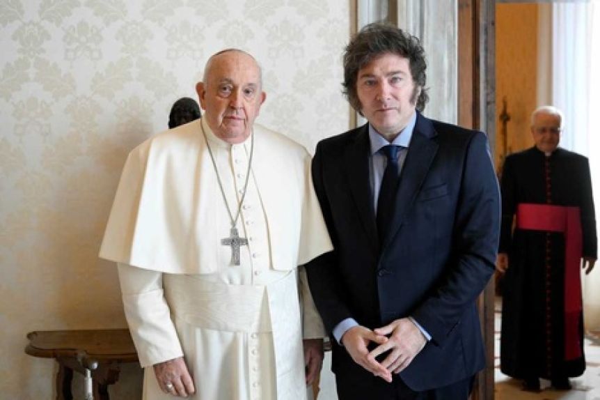Milei viaja Roma para despedir al papa Francisco: qué dirigentes lo acompañan