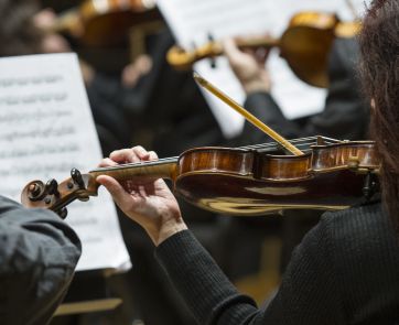 El Teatro Colón realizará un concierto a beneficio de la Orquesta Escuela de Bahía Blanca