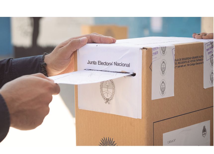 Reelecciones: una maniobra que en el Ejecutivo tildan de extorsiva para los alcaldes