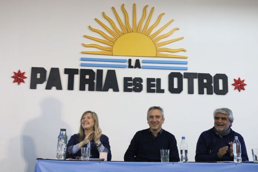 Ministros kicillofistas salieron a bancar a Cristina y crece el repudio a la Justicia