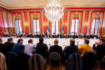 Tras el encuentro con Kicillof, intendentes hablan de “listas conjuntas” y no de unidad
