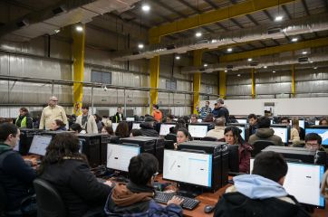 Elecciones 7S: el Gobierno entre el búnker de Fuerza Patria y la publicación del escrutinio